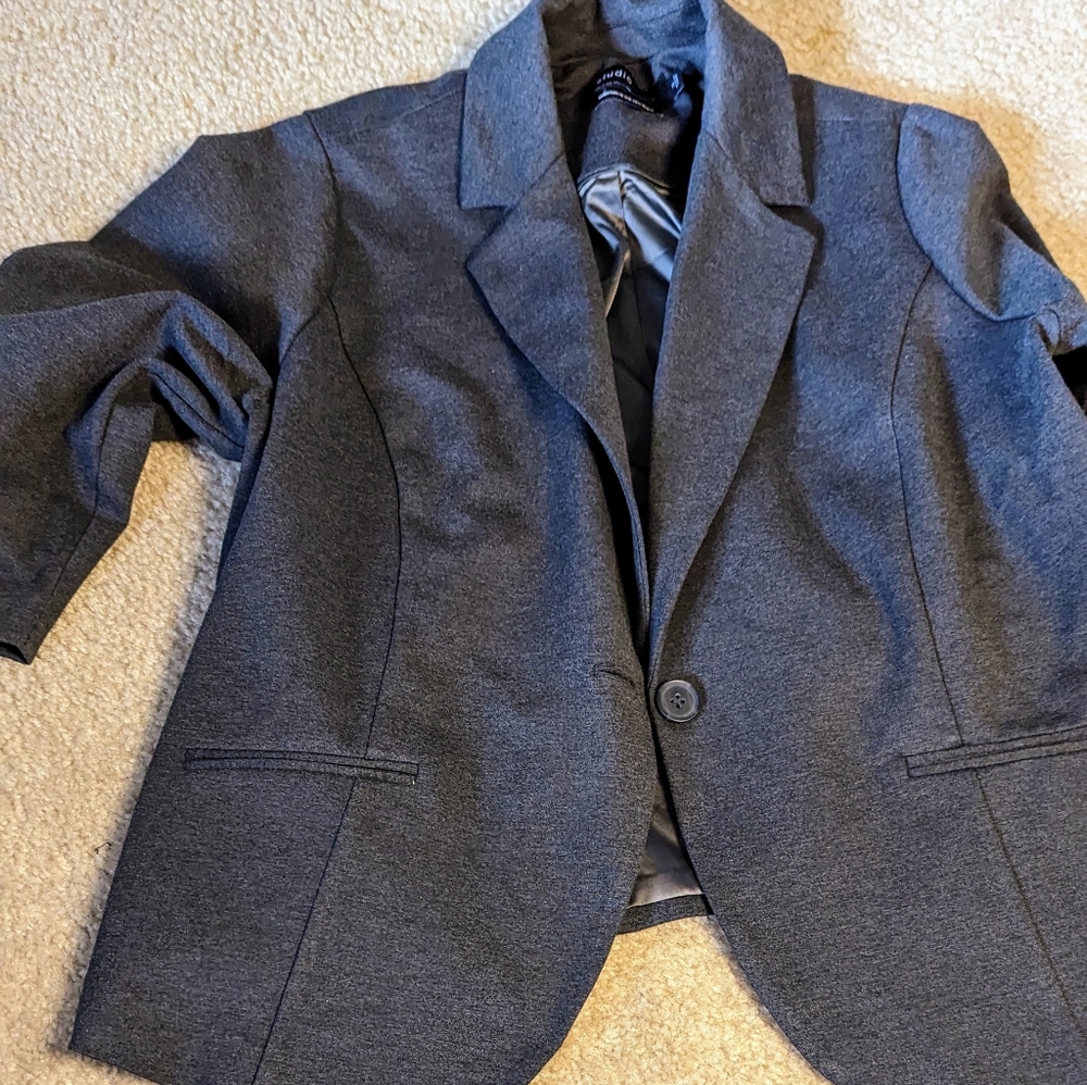 Woman’s Torrid Studio Gabardine Madison Blazer Gray 3
